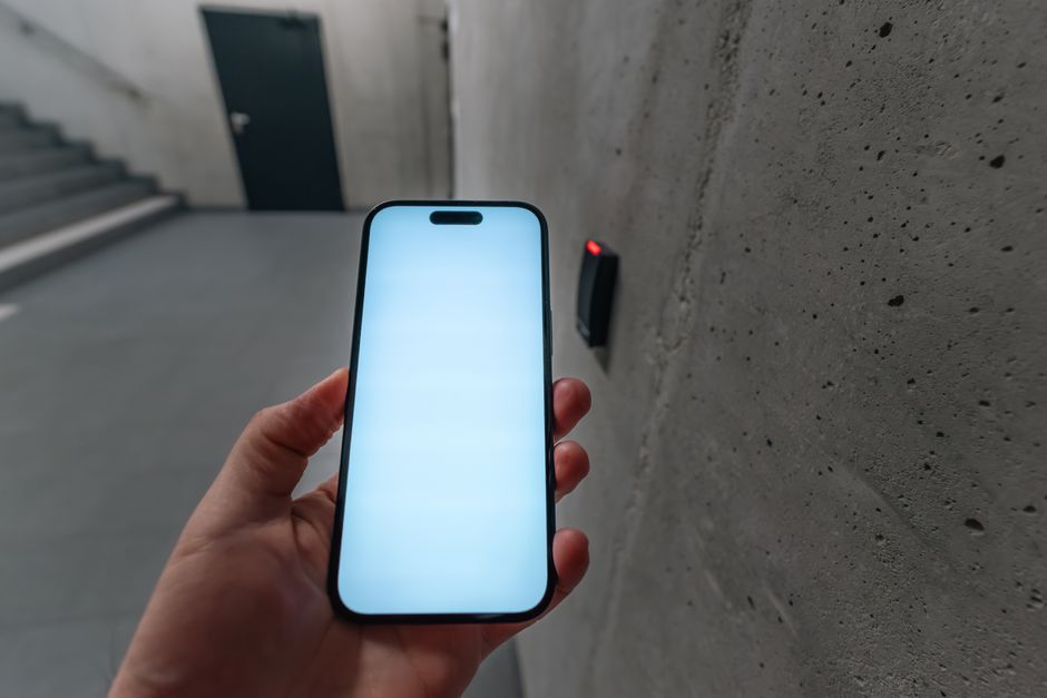 RFID nalepka za telefon
